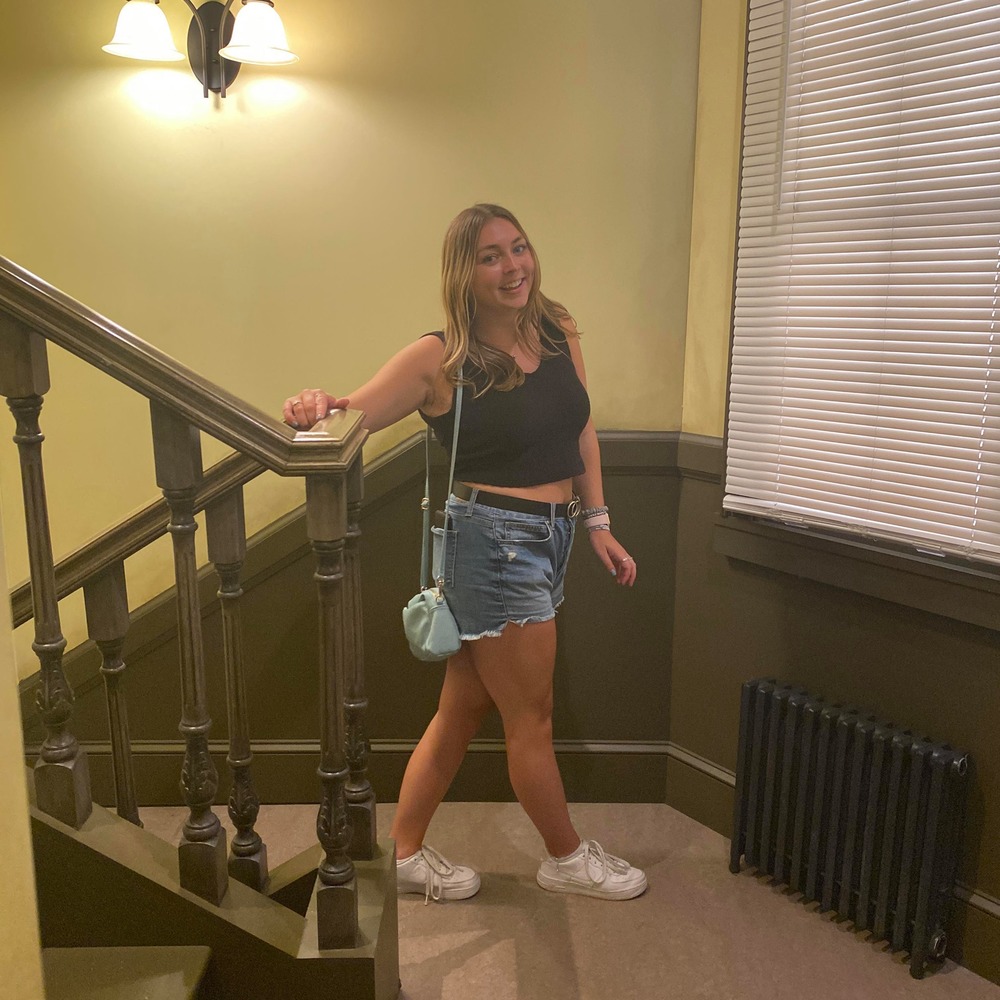 Meet your Posher, Kayla